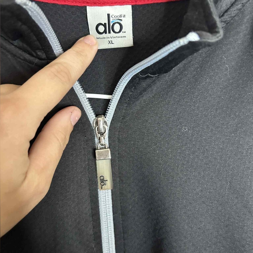 Men’s alo CrossFit pullover